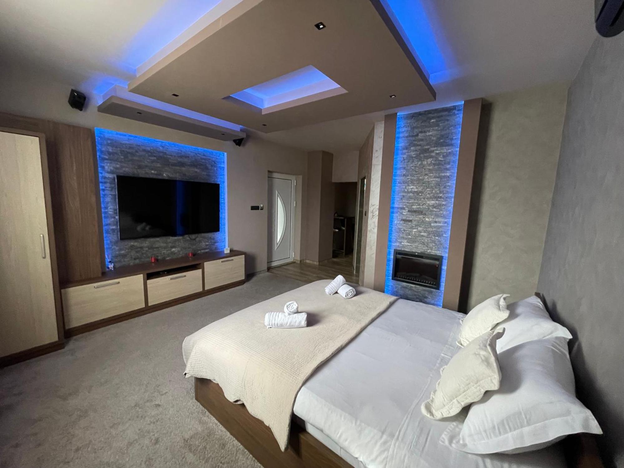 Apartmani Aso-Ler Kukujevci Ngoại thất bức ảnh