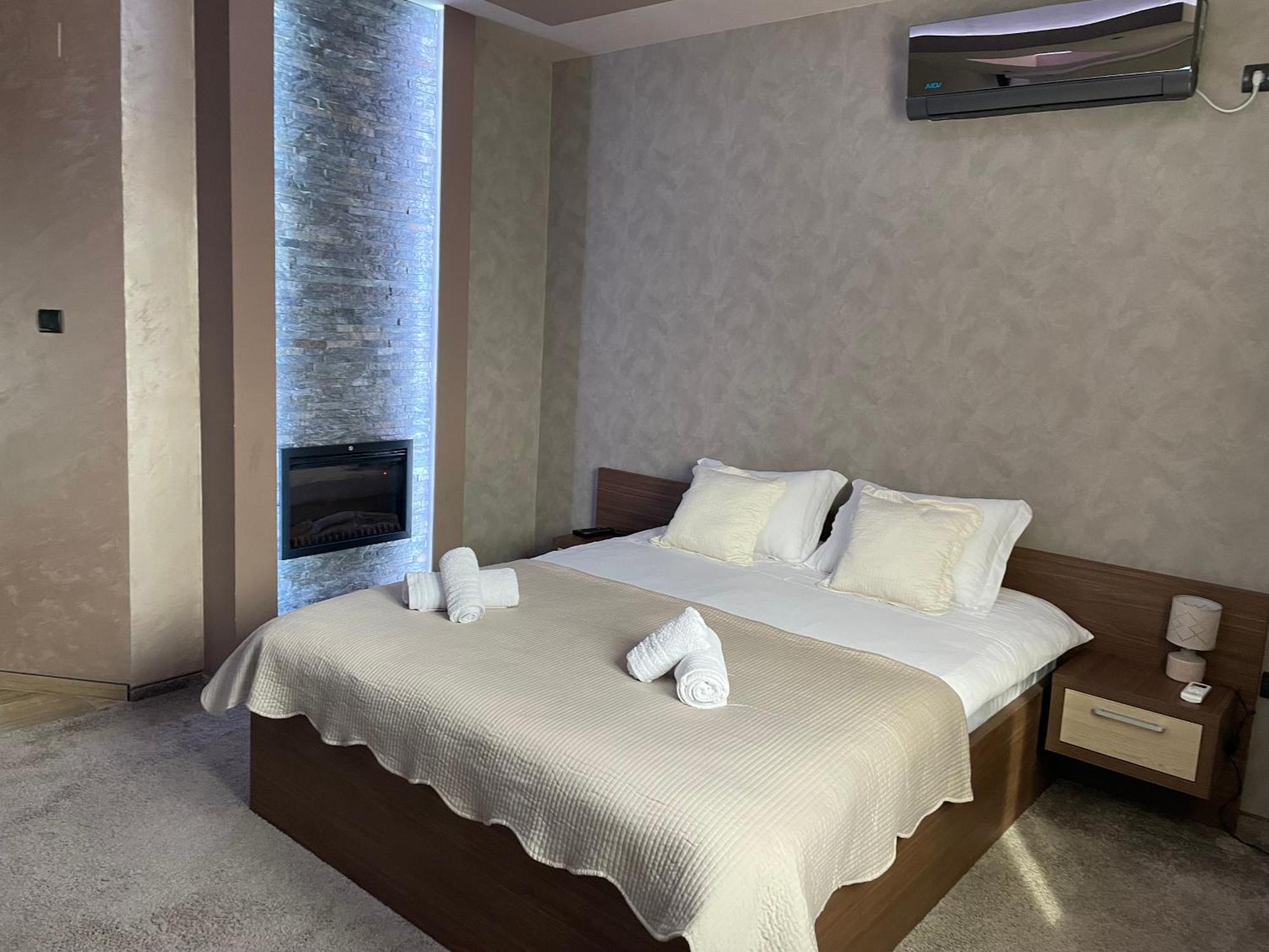 Apartmani Aso-Ler Kukujevci Ngoại thất bức ảnh
